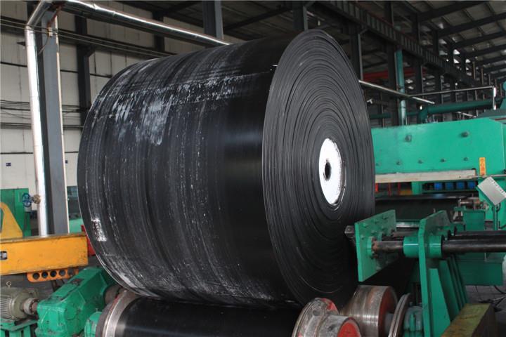 棉帆布芯输送带由纯棉制作而成，适用于食品输送以及粮油行业的输送，抗高温
